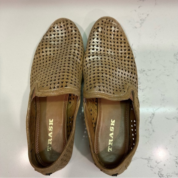 Trask Ali Perforated Loafer - Picture 4 of 12